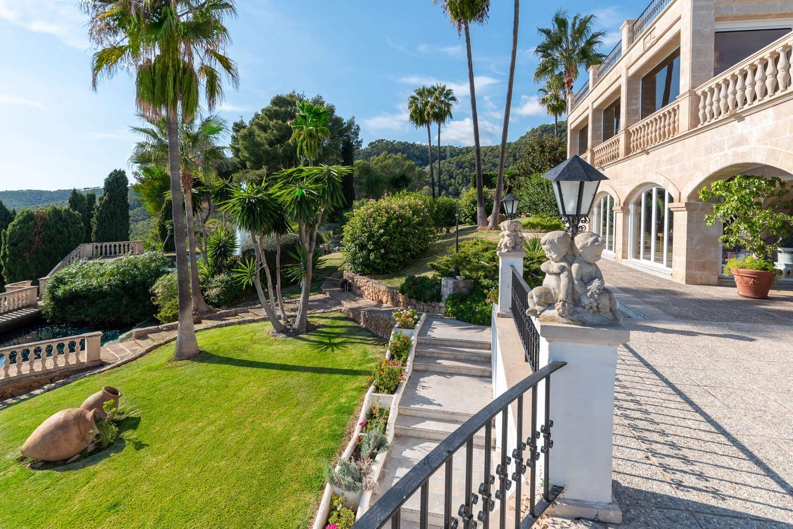 11 makuuhuone Huvila myytävänä paikassa Genova mukana uima-altaan 
autotalli - 12 900 000 € (Ref: 6457200)