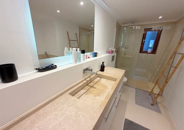 2 sovrum Villa till salu i Es Camp De Mar / El Camp De Mar, Andratx med pool garage - 1 200 000 € (Ref: 6502292)