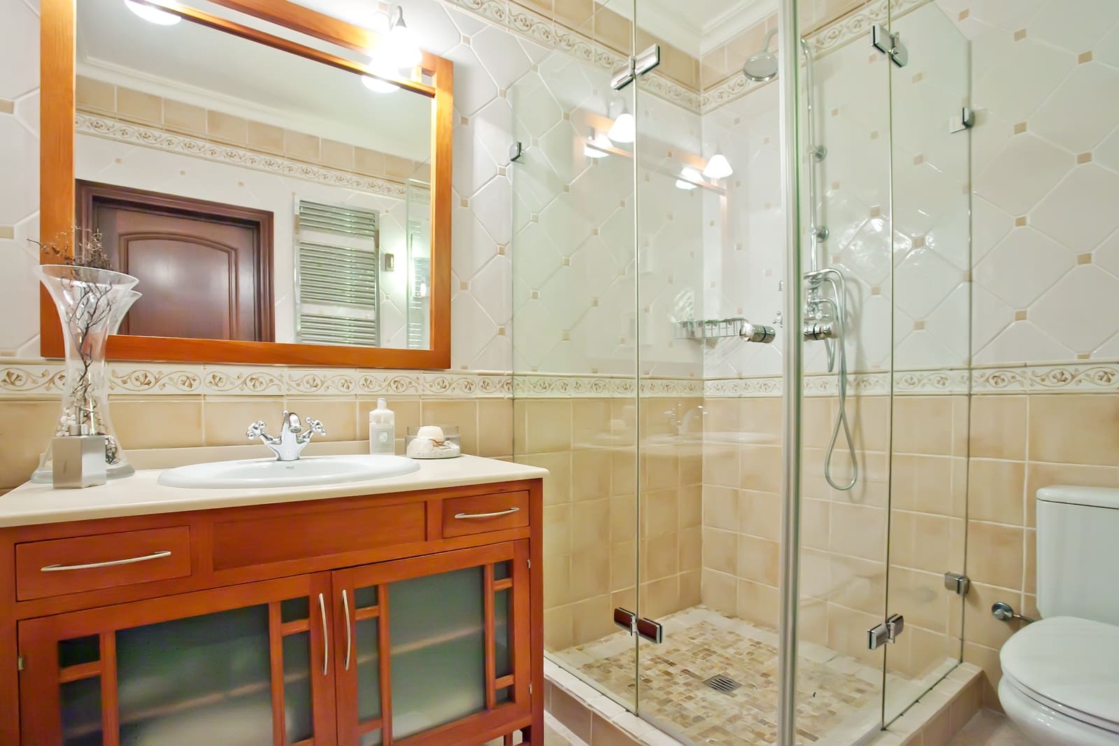 4 soveværelse Villa til salg i Bendinat med swimmingpool garage - € 7.500.000 (Ref: 6525527)