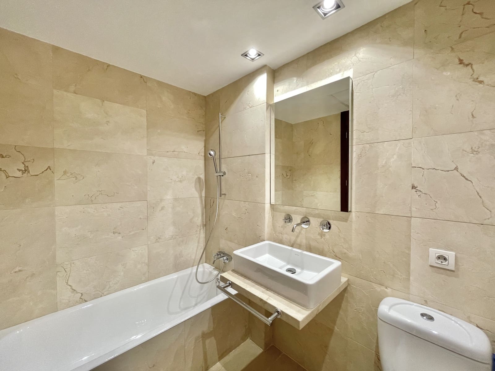 Penthouse de 4 chambres à louer à Palma de Mallorca avec garage - 8 000 € (Ref: 6551480)