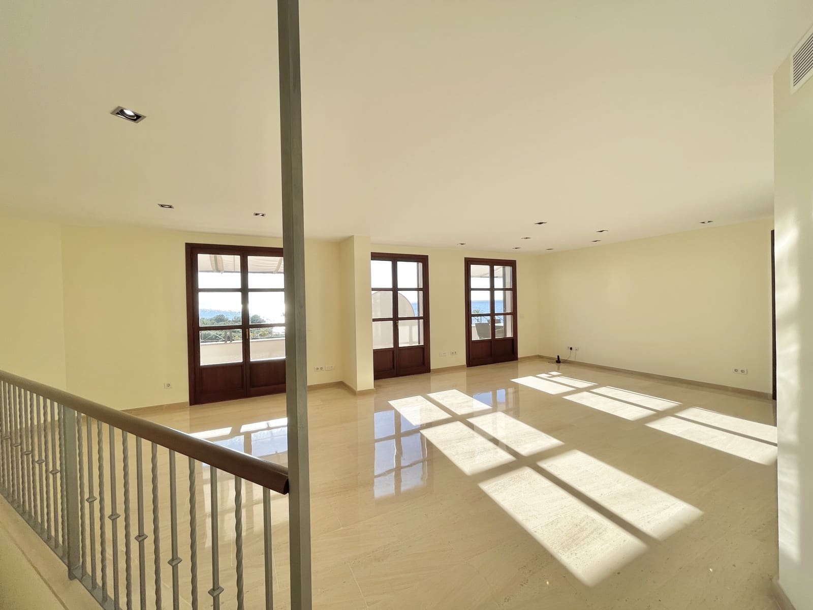 Penthouse de 4 chambres à louer à Palma de Mallorca avec garage - 8 000 € (Ref: 6551480)