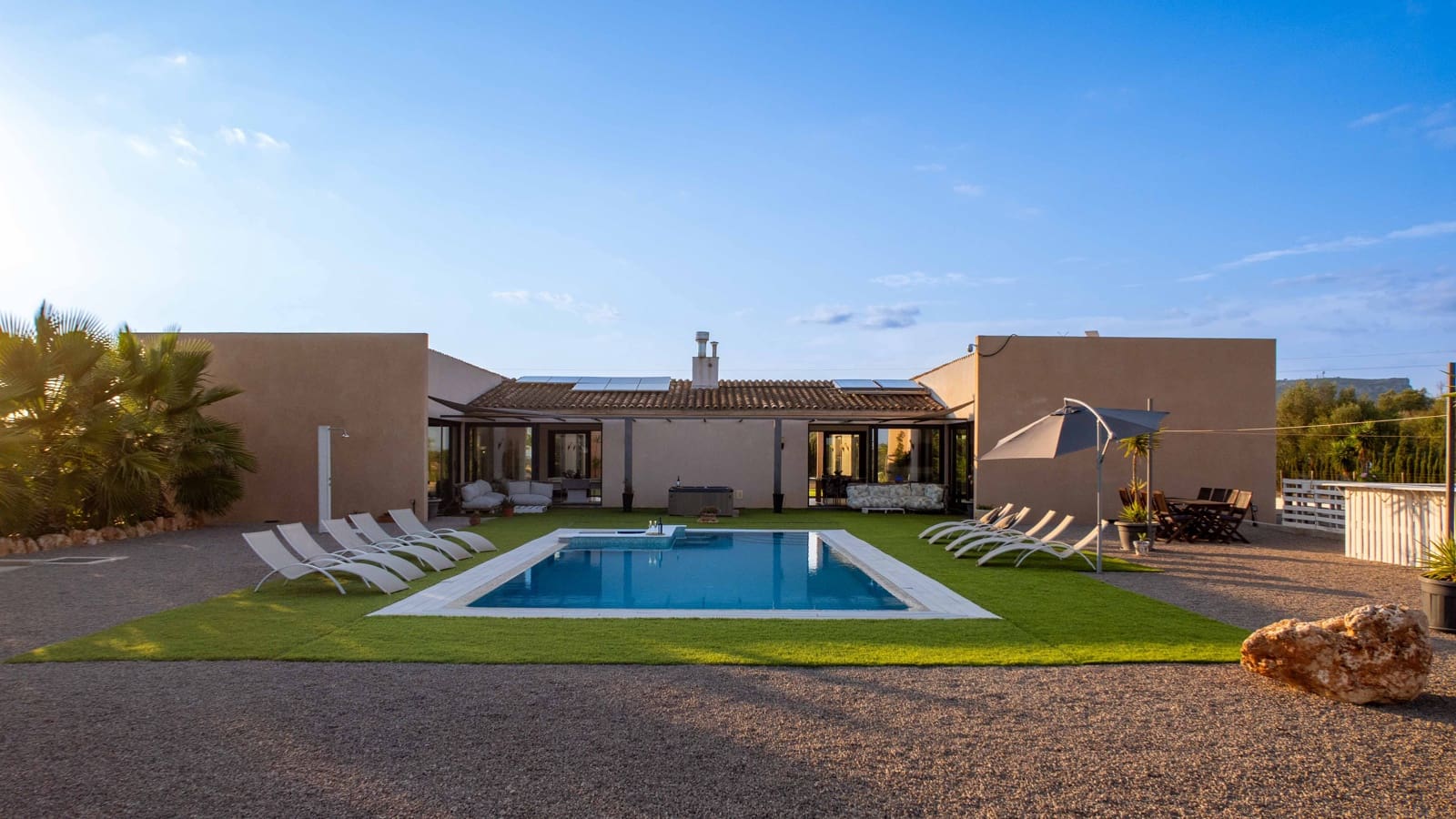 5 soverom Finca/Herregård til salgs i Llucmajor med svømmebasseng garasje - € 2 200 000 (Ref: 6651386)