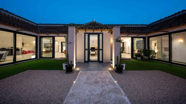 5 soverom Finca/Herregård til salgs i Llucmajor med svømmebasseng garasje - € 2 200 000 (Ref: 6651386)