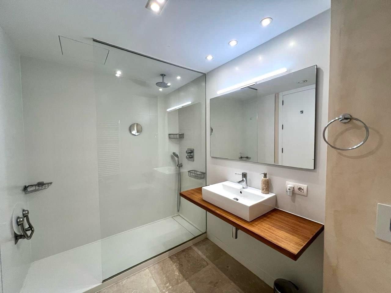 2 soveværelse Penthouse til leje i Bendinat med garage - € 6.000 (Ref: 6651392)