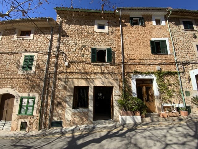 4 soveværelse Byhus til salg i Fornalutx - € 550.000 (Ref: 6676452)