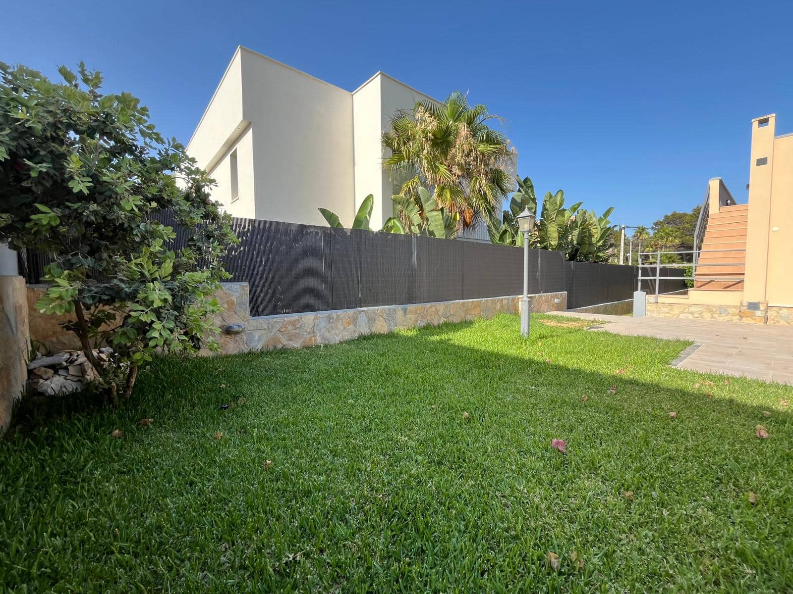 4 bedroom Villa for rent in El Toro / Port Adriano with garage - € 4,000 (Ref: 6691892)