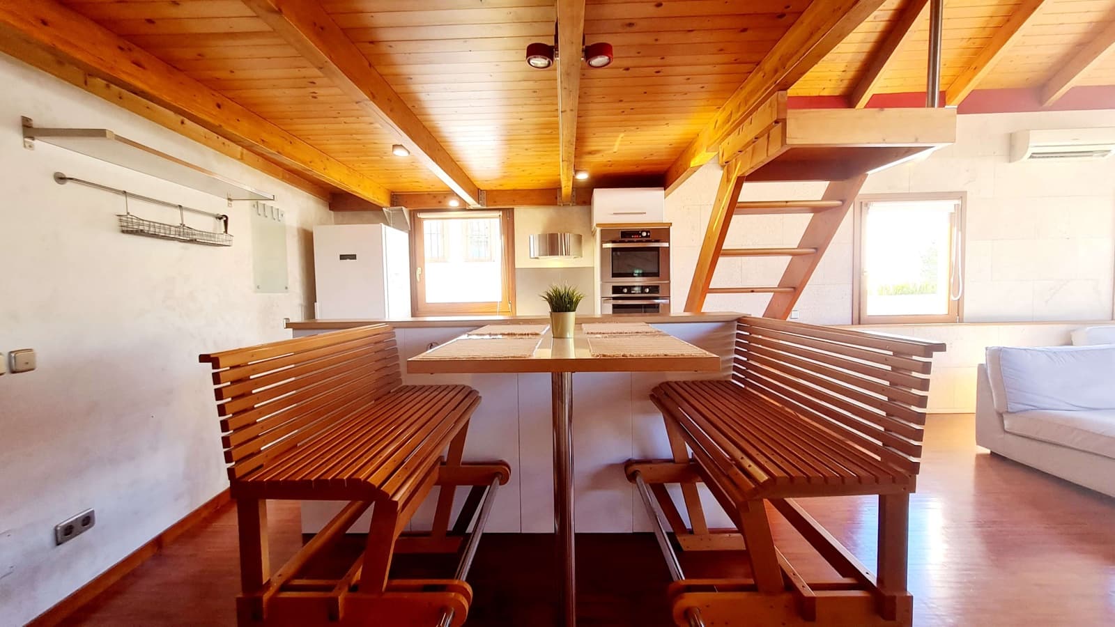 2 soverom Leilighet til leie i Palma de Mallorca - € 2 200 (Ref: 6714699)