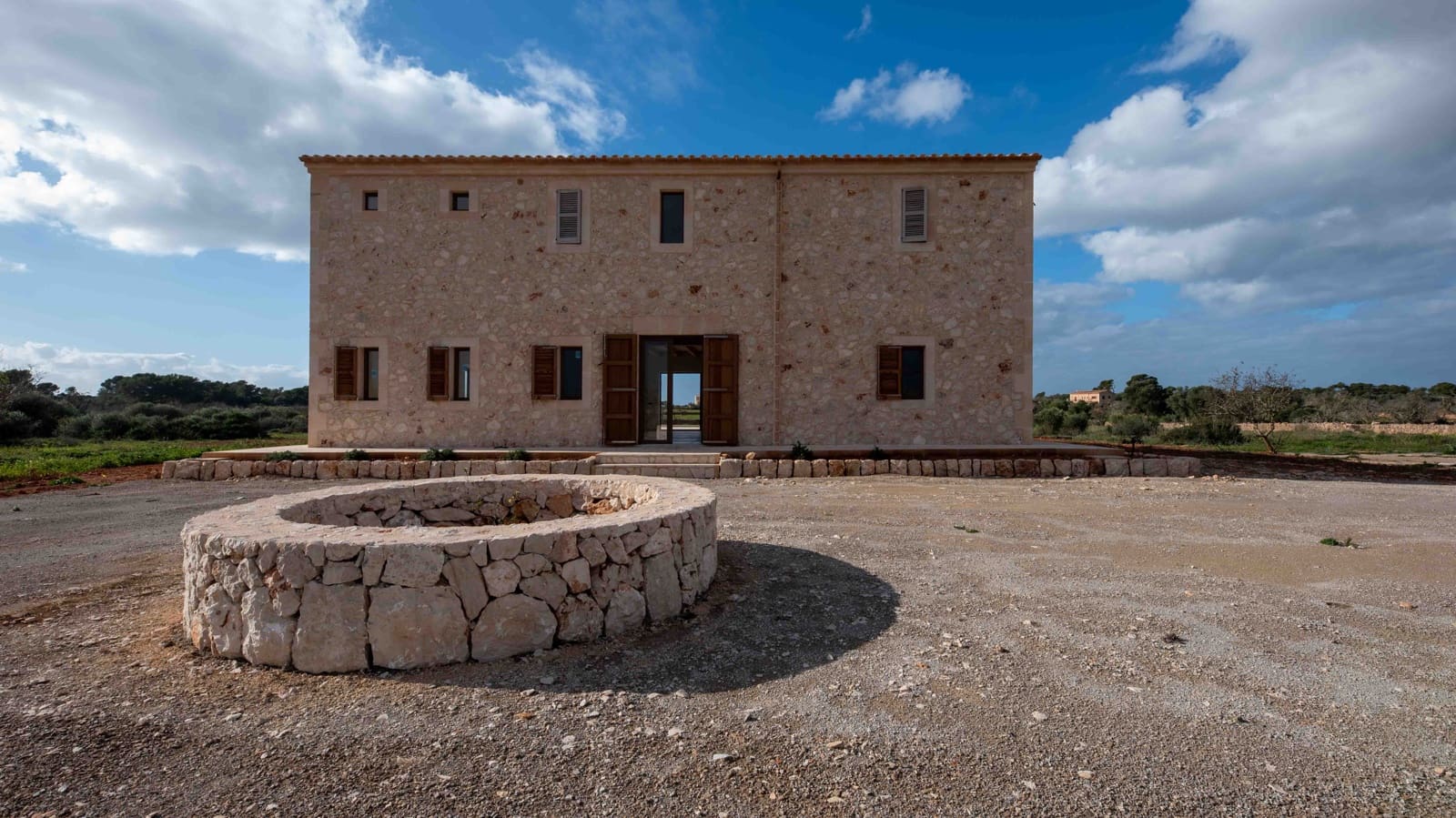 4 slaapkamer Finca/Landhuis te koop in Ses Salines met zwembad - € 2.400.000 (Ref: 6727762)