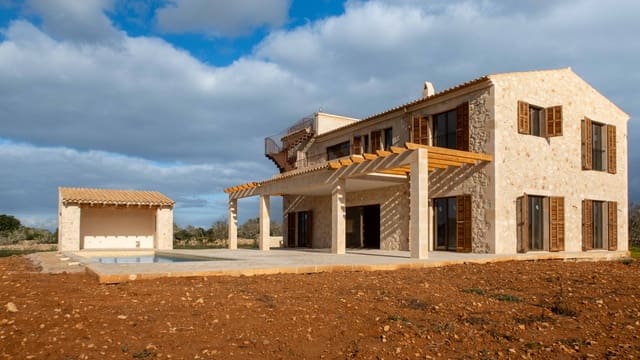 4 slaapkamer Finca/Landhuis te koop in Ses Salines met zwembad - € 2.400.000 (Ref: 6727762)