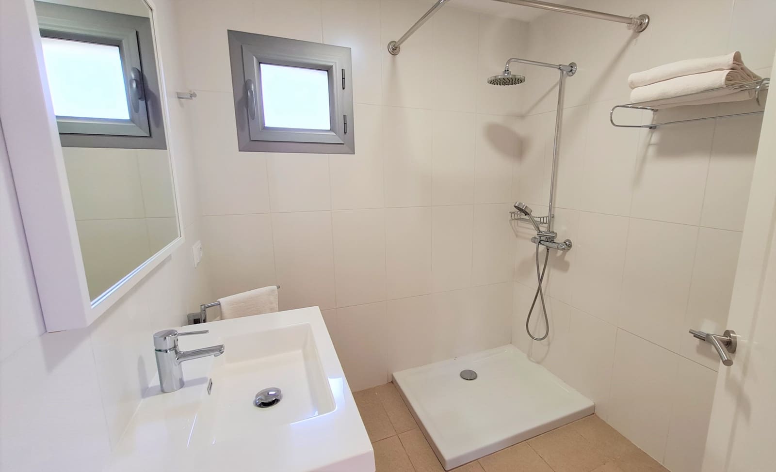 Appartement de 2 chambres à louer à Portocristo / Port de Manacor - 2 000 € (Ref: 6810869)