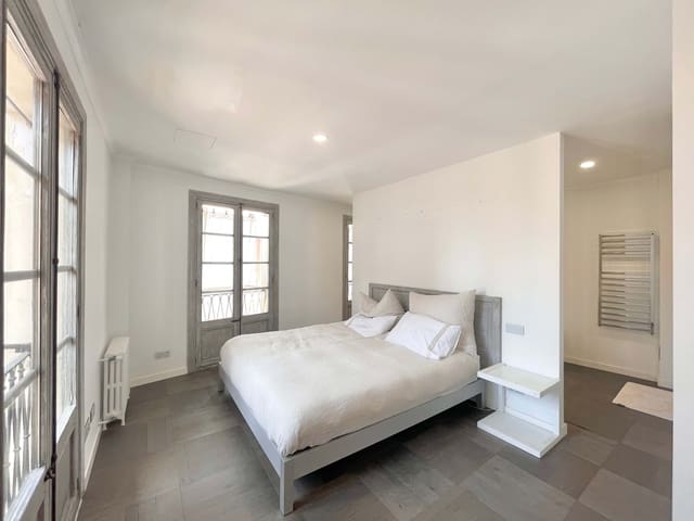 2 bedroom Penthouse for rent in La Llotja - Born, Palma de Mallorca - € 5,000 (Ref: 6822168)