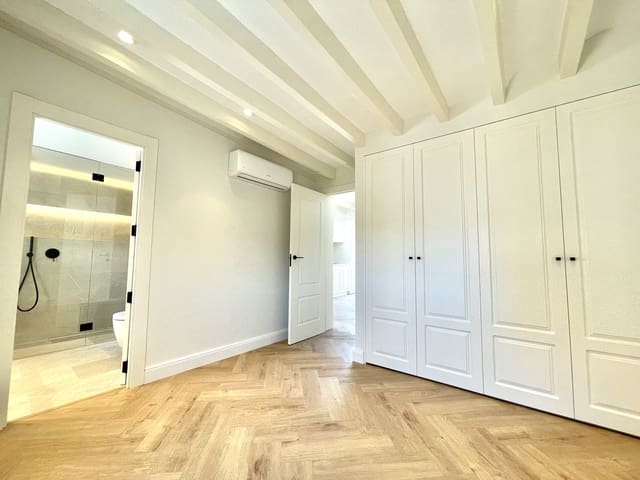 2 soveværelse Penthouse til salg i La Missió, Palma de Mallorca - € 450.000 (Ref: 6837870)