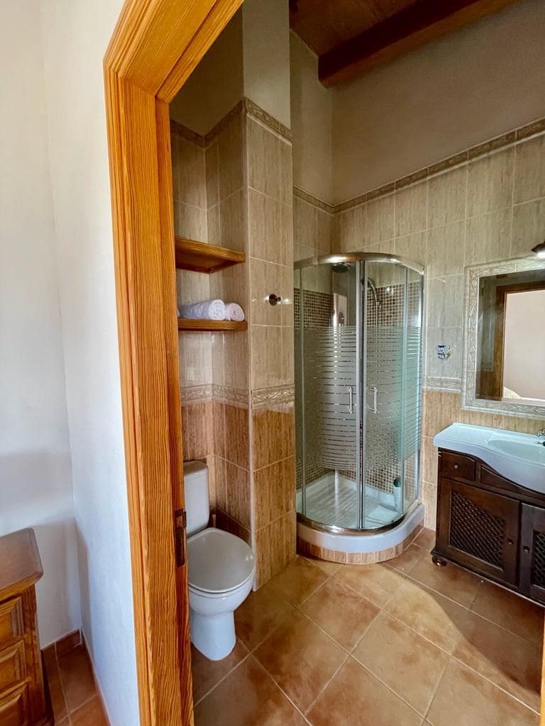 4 soveværelse Finca/Landehus til salg i Llubi med swimmingpool garage - € 2.200.000 (Ref: 6850832)