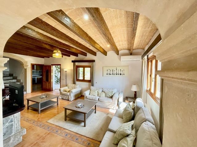 4 soveværelse Finca/Landehus til salg i Llubí med swimmingpool garage - € 2.200.000 (Ref: 6850832)