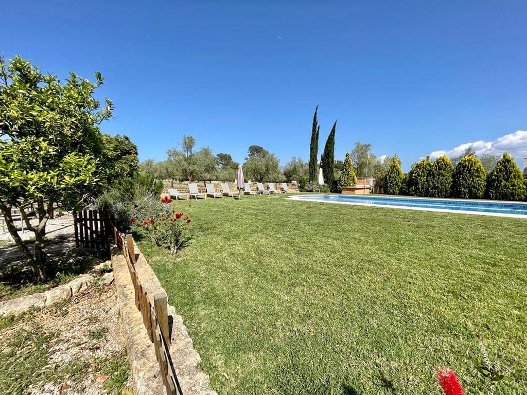 4 soveværelse Finca/Landehus til salg i Llubi med swimmingpool garage - € 2.200.000 (Ref: 6850832)