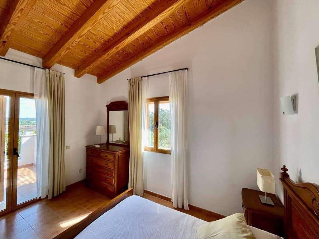 4 soveværelse Finca/Landehus til salg i Llubi med swimmingpool garage - € 2.200.000 (Ref: 6850832)