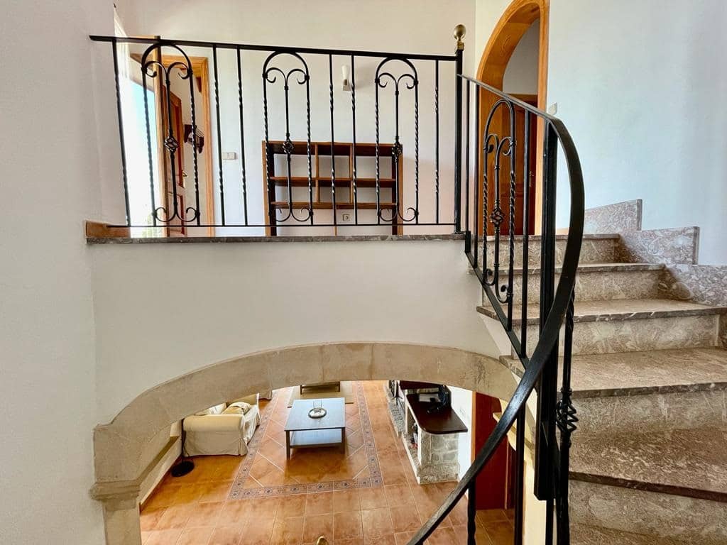 4 soveværelse Finca/Landehus til salg i Llubi med swimmingpool garage - € 2.200.000 (Ref: 6850832)