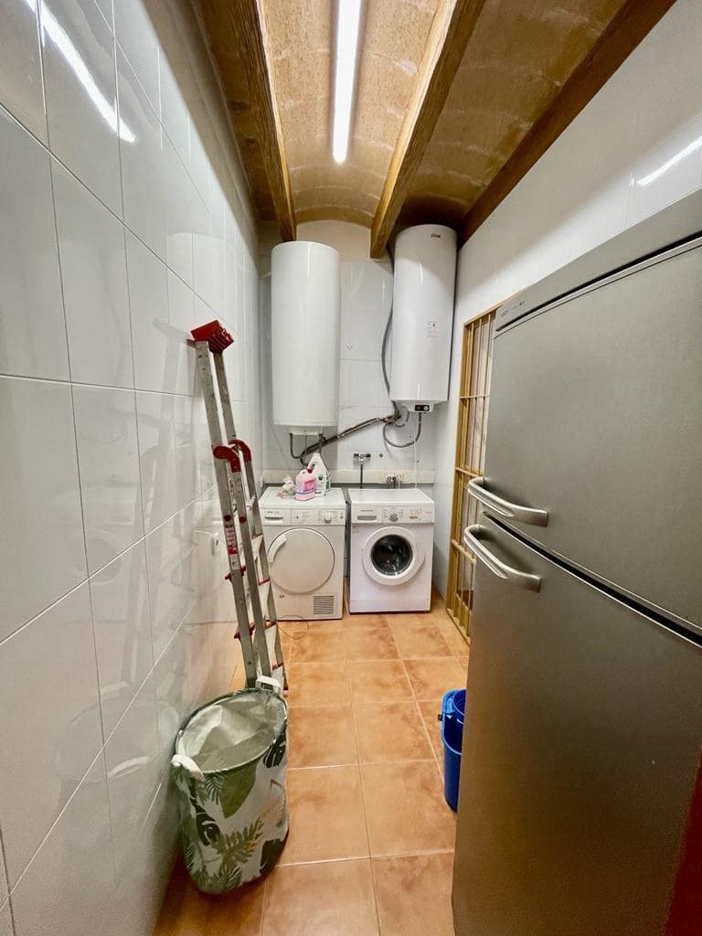 4 soveværelse Finca/Landehus til salg i Llubi med swimmingpool garage - € 2.200.000 (Ref: 6850832)