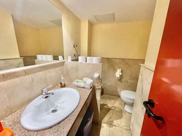 Local Comercial en Son Cotoner, Palma de Mallorca en venta - 248.000 € (Ref: 6889003)