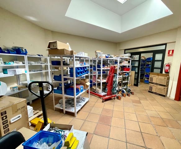 Local Comercial en Son Cotoner, Palma de Mallorca en venta - 248.000 € (Ref: 6889003)