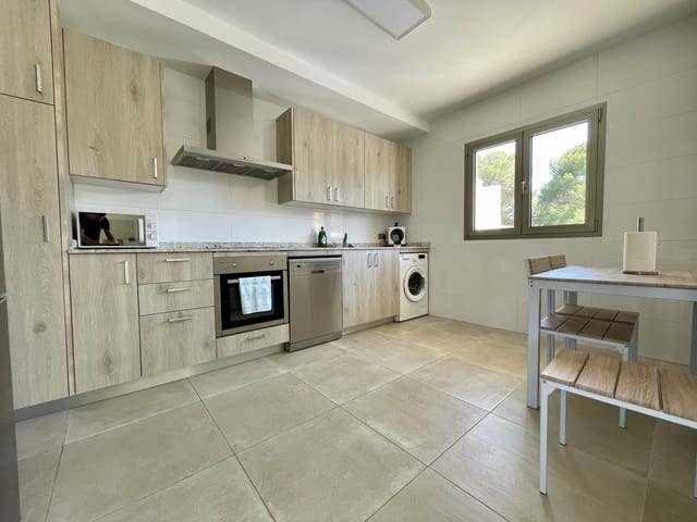 3 soveværelse Byhus til leje i Playas de Muro / Platges de Muro, Muro med swimmingpool garage - € 2.800 (Ref: 6915199)