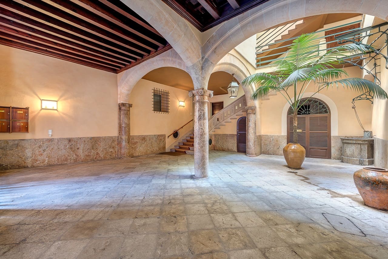 2 soveværelse Lejlighed til leje i Palma de Mallorca med garage - € 2.100 (Ref: 6958617)