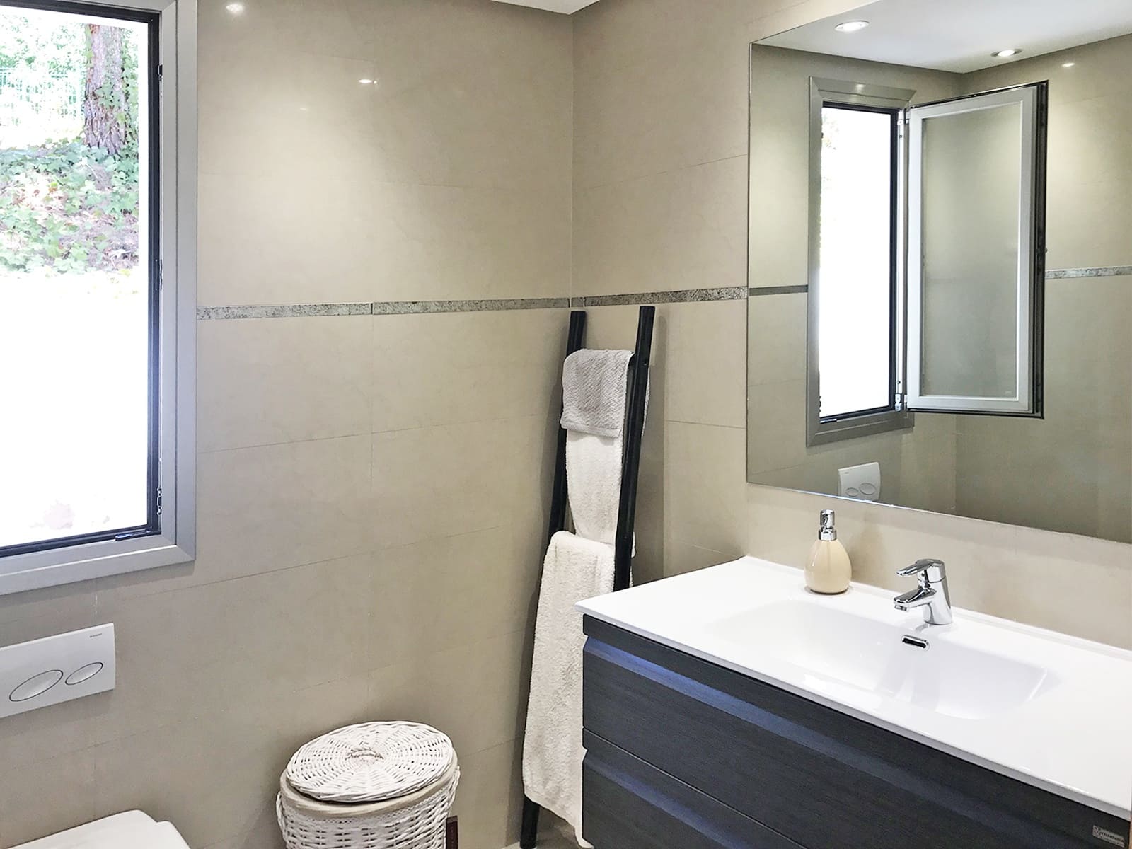 4 sypialnia Dom blizniak do wynajęcia w Cala Vinyes / Cala Vinyas / Cala Vinas z basenem garażem - 3 950 € (Ref: 6982586)