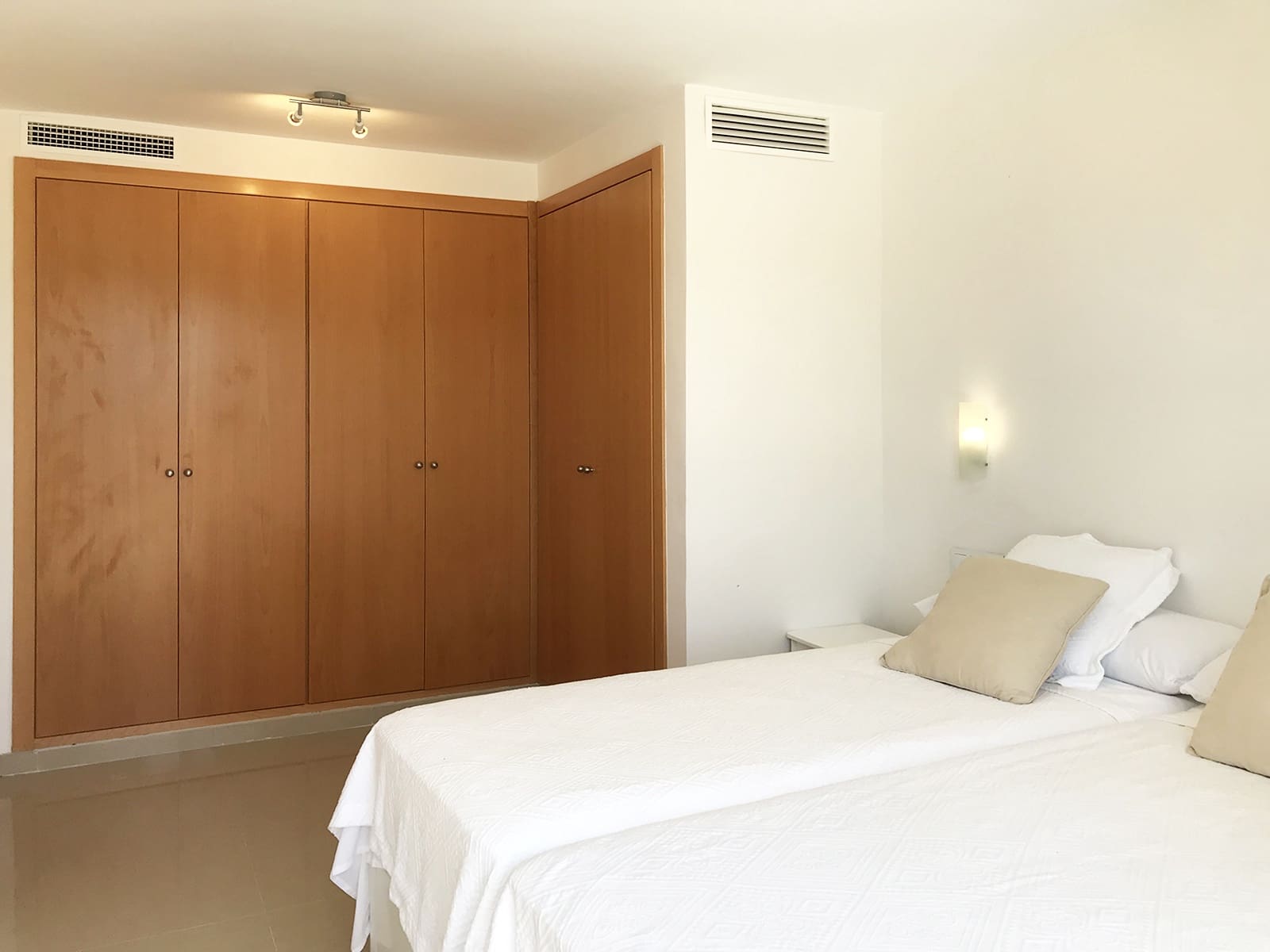 4 sypialnia Dom blizniak do wynajęcia w Cala Vinyes / Cala Vinyas / Cala Vinas z basenem garażem - 3 950 € (Ref: 6982586)