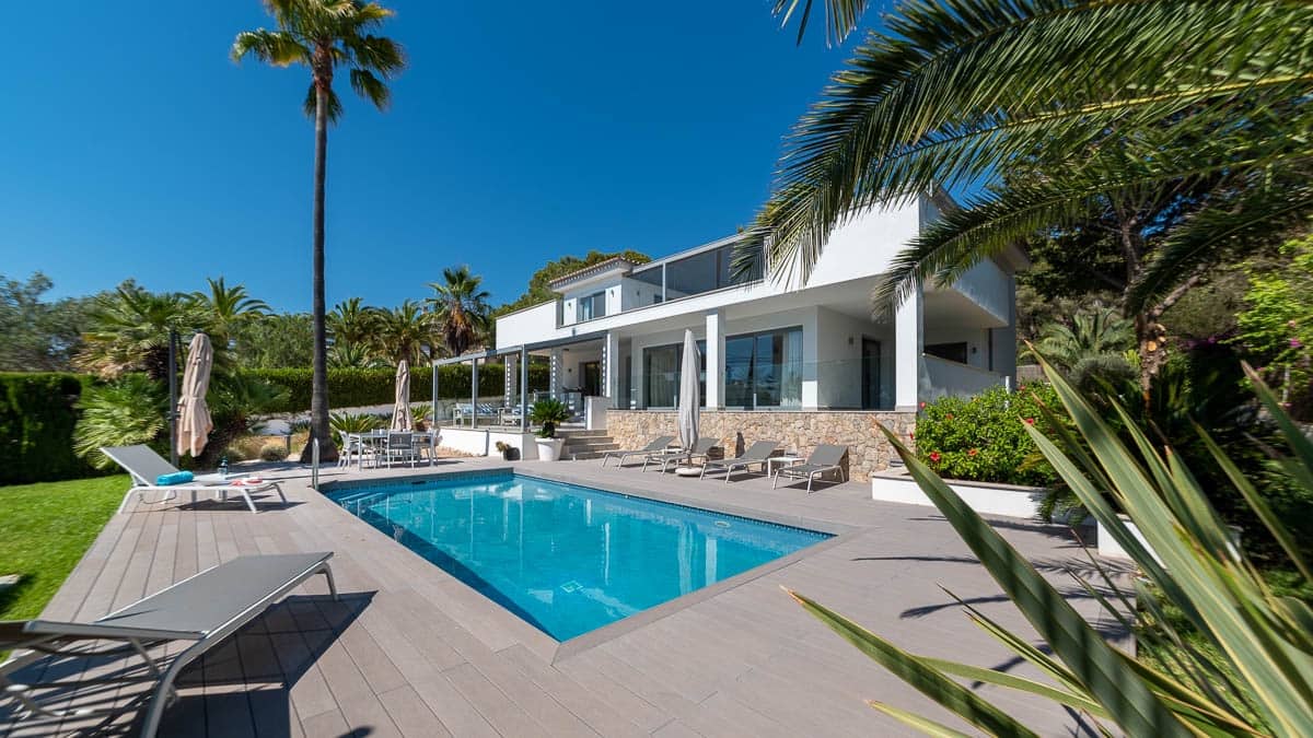5 slaapkamer Villa te koop in Santa Ponsa met garage - € 2.995.000 (Ref: 6995162)