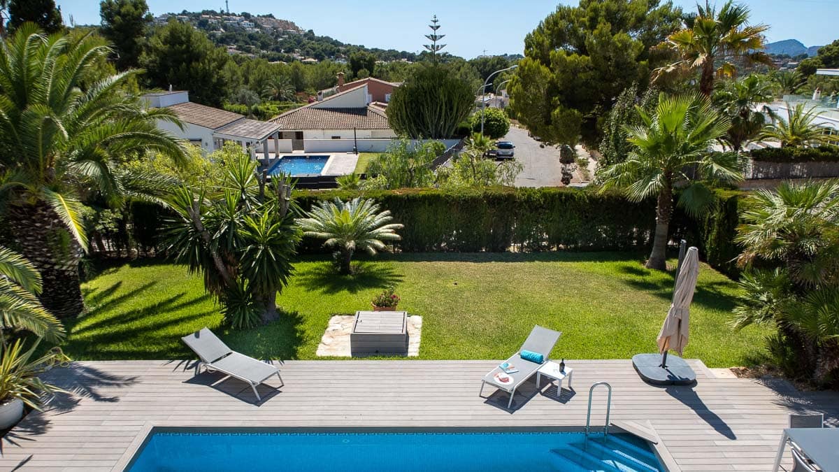 5 slaapkamer Villa te koop in Santa Ponsa met garage - € 2.995.000 (Ref: 6995162)
