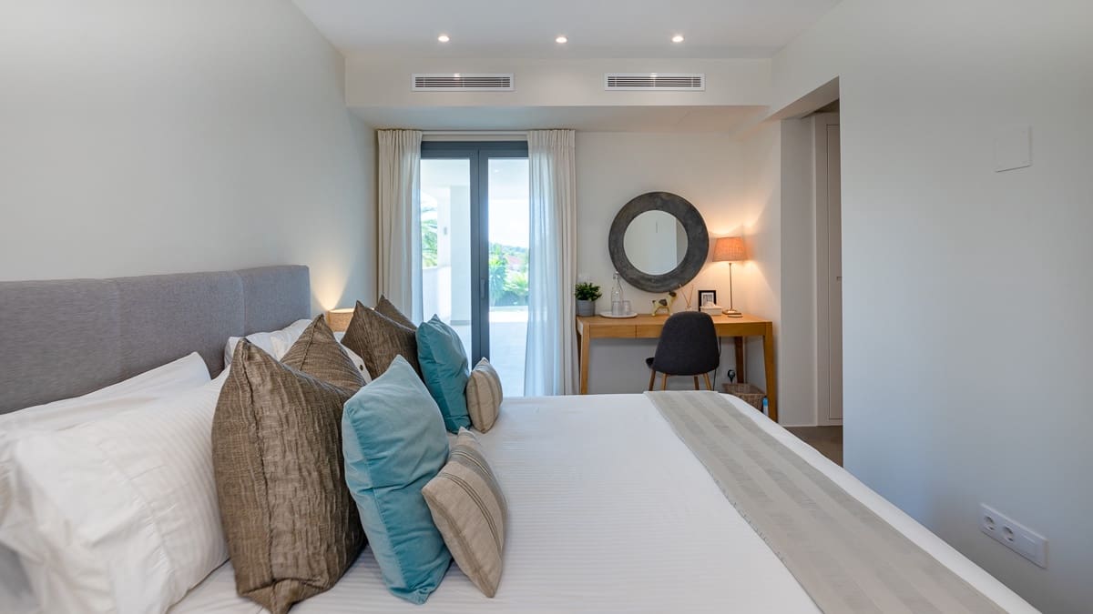 5 slaapkamer Villa te koop in Santa Ponsa met garage - € 2.995.000 (Ref: 6995162)