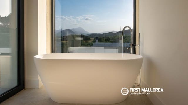 5 bedroom Villa for sale in Port de Pollença, Pollensa / Pollença with pool garage - € 3,800,000 (Ref: 6995169)