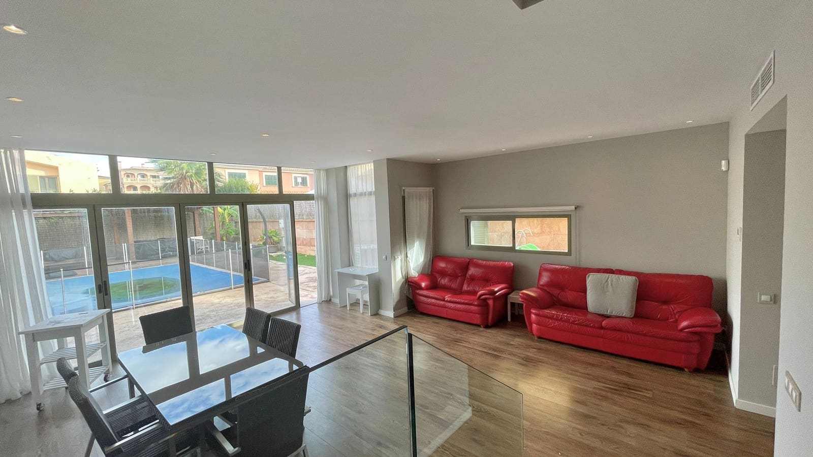 3 bedroom Townhouse for rent in Puig de Ros with pool - € 3,500 (Ref: 7006836)