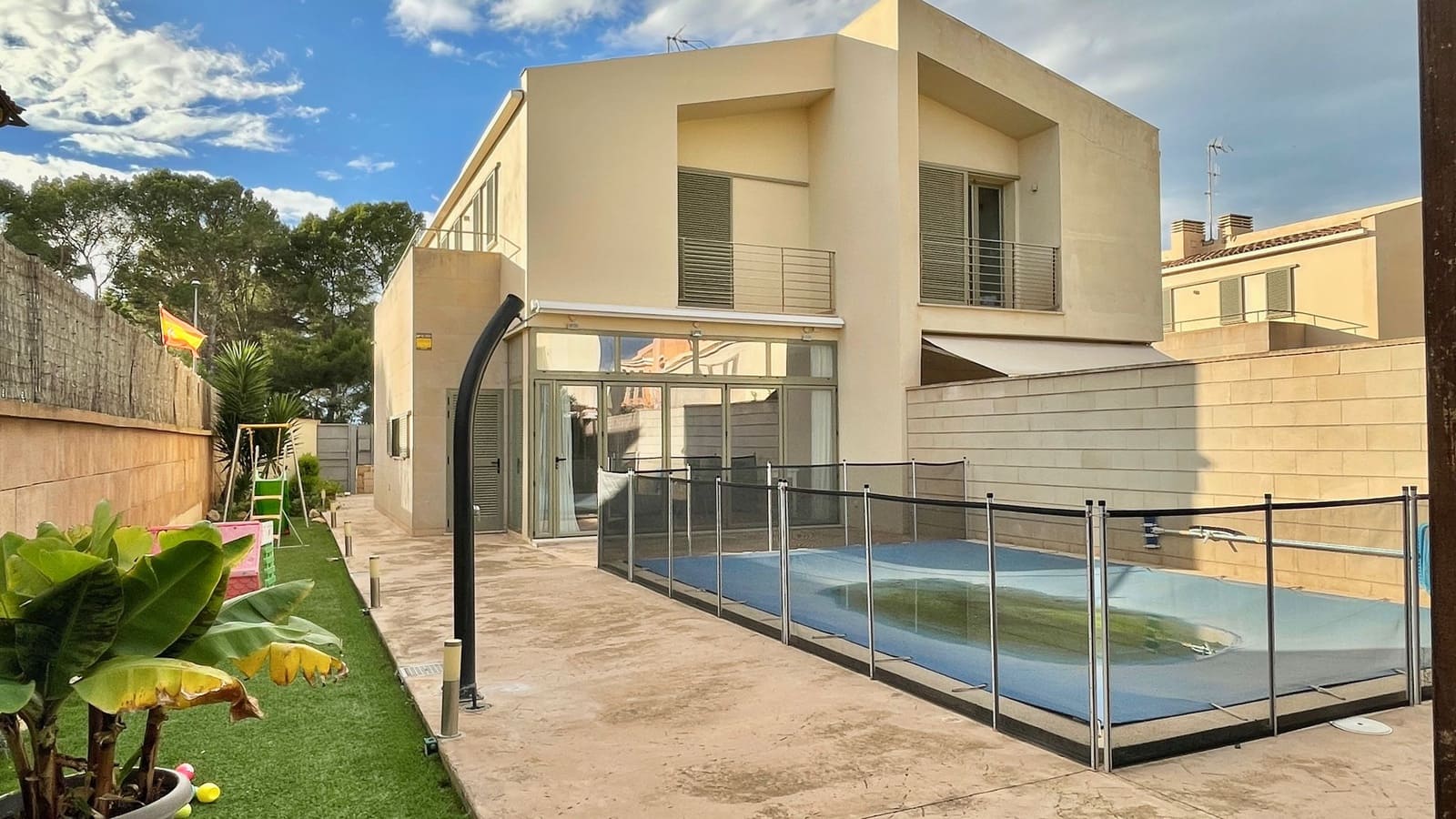 3 bedroom Townhouse for rent in Puig de Ros with pool - € 3,500 (Ref: 7006836)