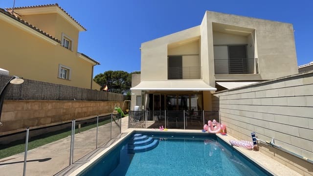 3 bedroom Townhouse for rent in Puig de Ros, Llucmajor with pool - € 3,500 (Ref: 7006836)