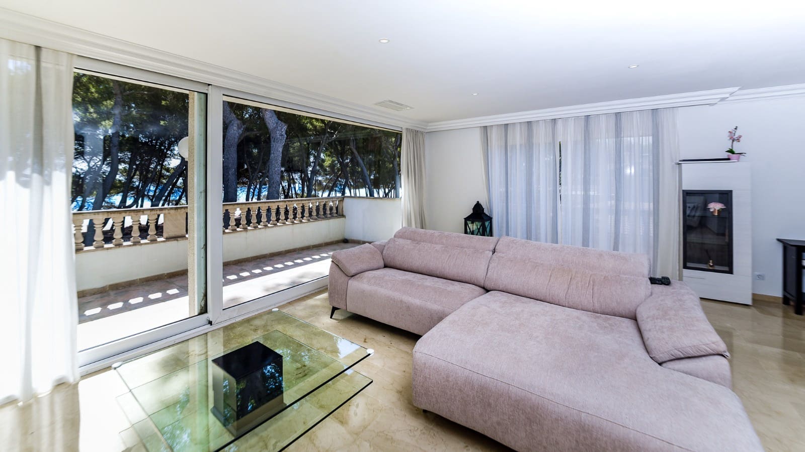 5 slaapkamer Villa te koop in Puerto de Alcudia met garage - € 4.990.000 (Ref: 7011793)