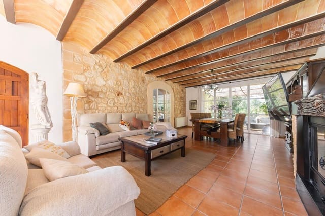 Finca/Casa Rural de 4 habitaciones en Manacor en venta con piscina garaje - 1.395.000 € (Ref: 7045791)