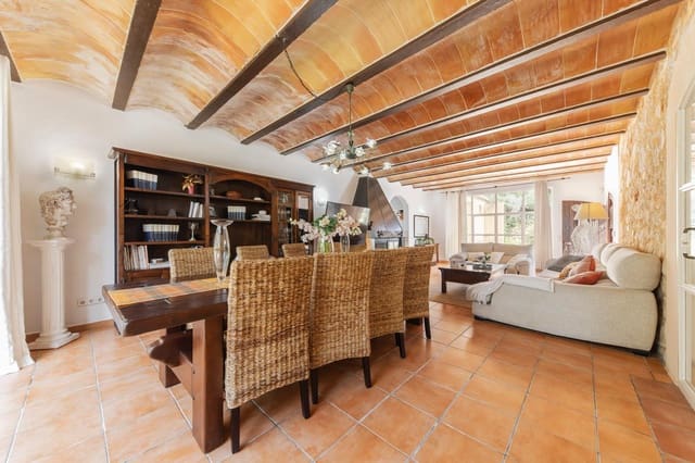 Finca/Casa Rural de 4 habitaciones en Manacor en venta con piscina garaje - 1.395.000 € (Ref: 7045791)