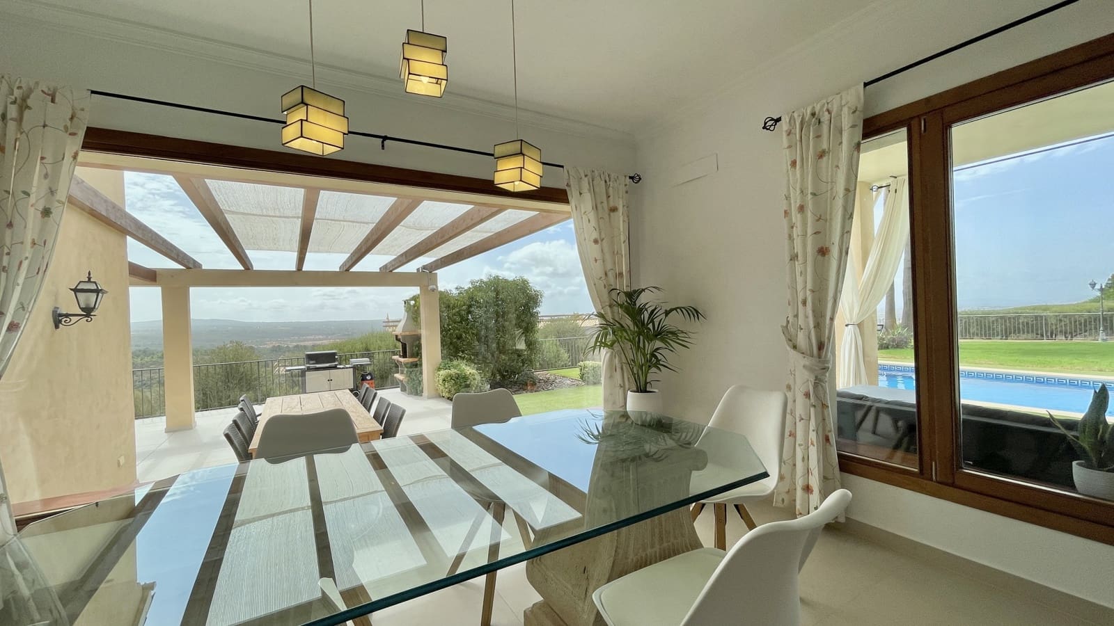 4 soveværelse Finca/Landehus til leje i Puntiro med swimmingpool garage - € 8.500 (Ref: 7063210)