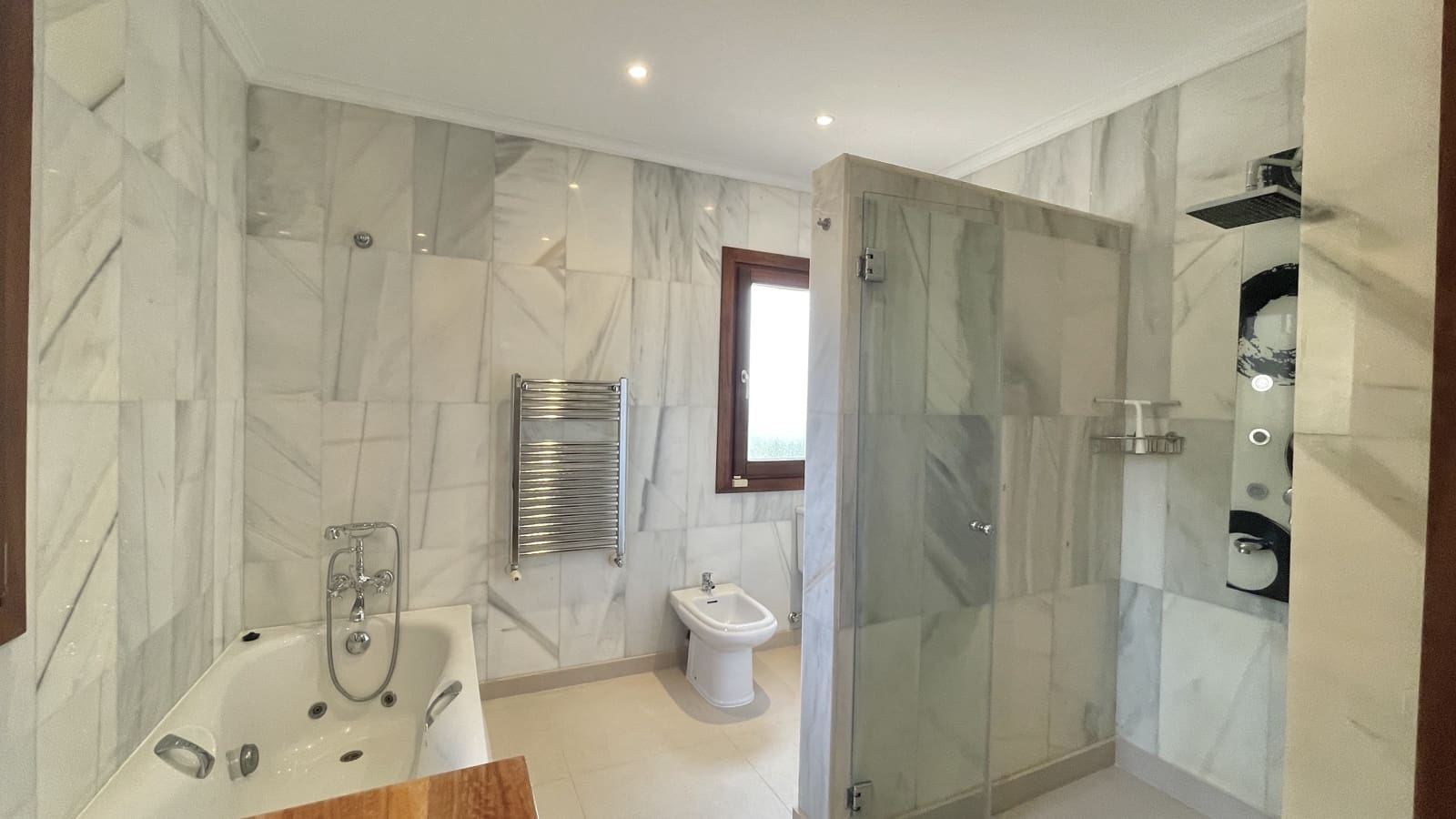 4 soveværelse Finca/Landehus til leje i Puntiro med swimmingpool garage - € 8.500 (Ref: 7063210)