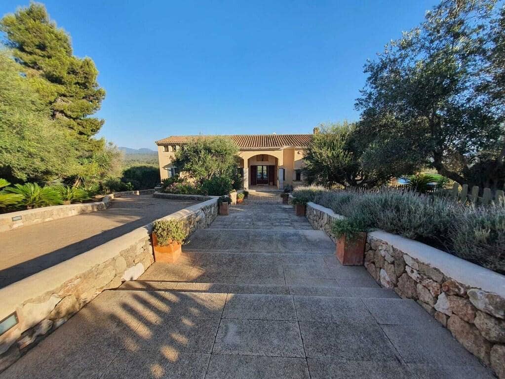 4 soveværelse Finca/Landehus til leje i Puntiro med swimmingpool garage - € 8.500 (Ref: 7063210)