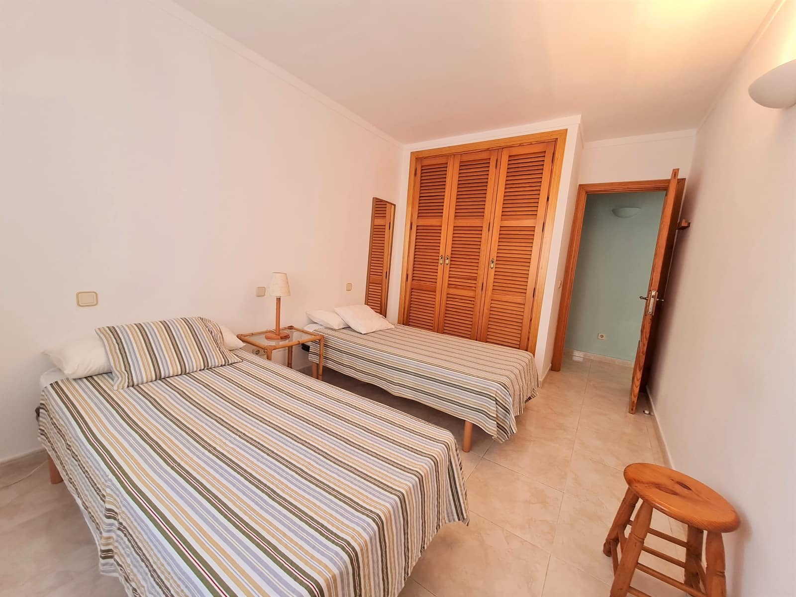 3 slaapkamer Appartement te huur in Porto Petro met zwembad garage - € 2.000 (Ref: 7074107)