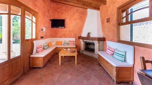 5 bedroom Villa for sale in Es Capdella, Calvià with pool garage - € 2,150,000 (Ref: 7097300)