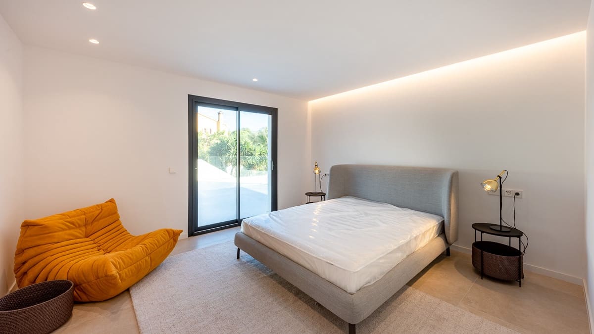 6 bedroom Villa for sale in Santa Ponsa with pool garage - € 4,495,000 (Ref: 7135406)