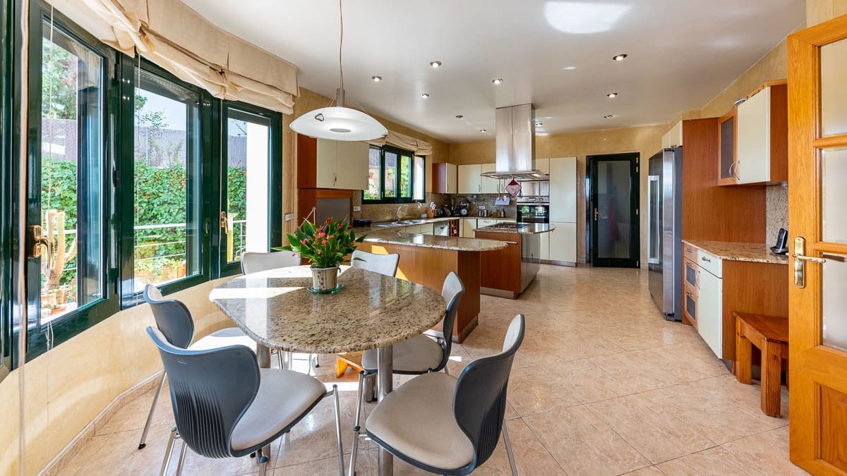 Chalet de 4 habitaciones en Palma de Mallorca en venta con piscina garaje - 1.950.000 € (Ref: 7140569)