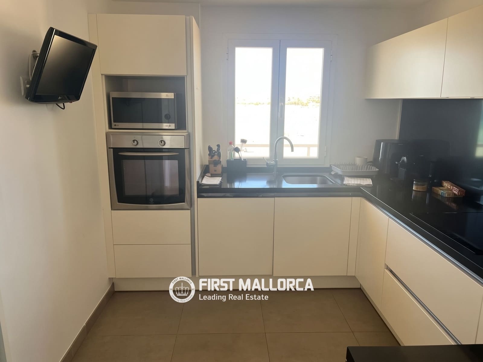 3 soveværelse Lejlighed til leje i Palma de Mallorca med garage - € 3.200 (Ref: 7142723)