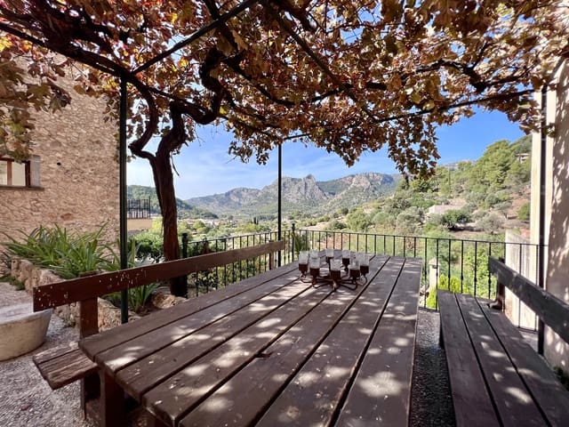 4 soveværelse Byhus til salg i Bunyola med garage - € 1.190.000 (Ref: 7186428)