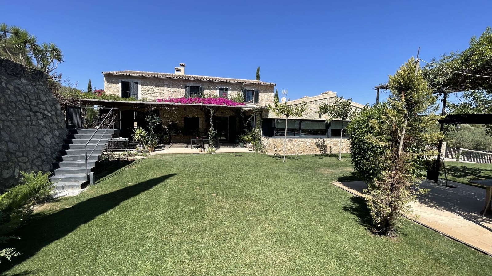 Finca/Maison de Campagne de 4 chambres à louer à Sineu avec piscine garage - 8 200 € (Ref: 7192166)