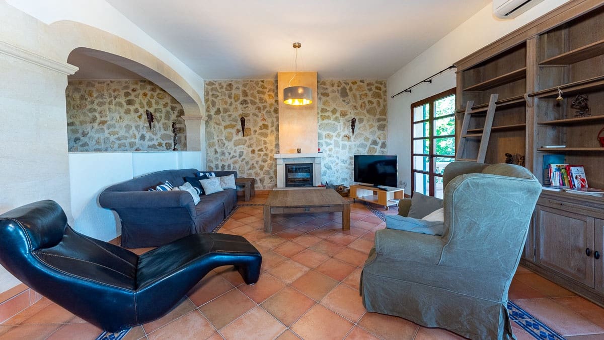 4 bedroom Finca/Country House for sale in Porreres with pool garage - € 2,450,000 (Ref: 7207913)