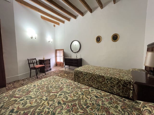 4 bedroom Villa for sale in Inca - € 800,000 (Ref: 7270799)